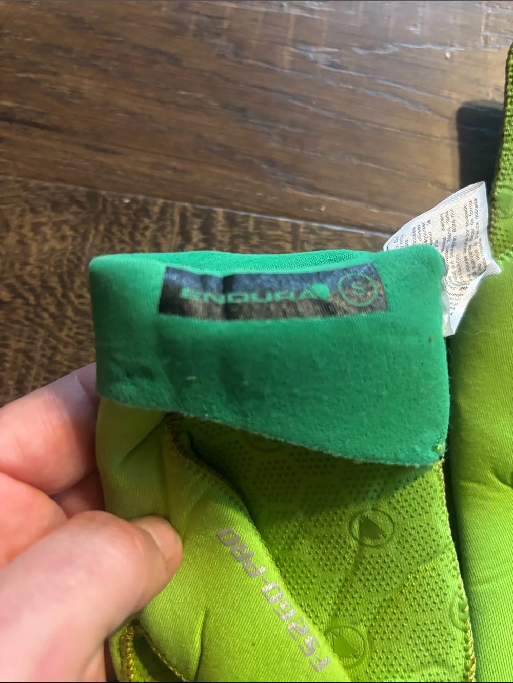 Endura Neoprene Cycling Gloves, Women’s Small High-Visibility Lime Green